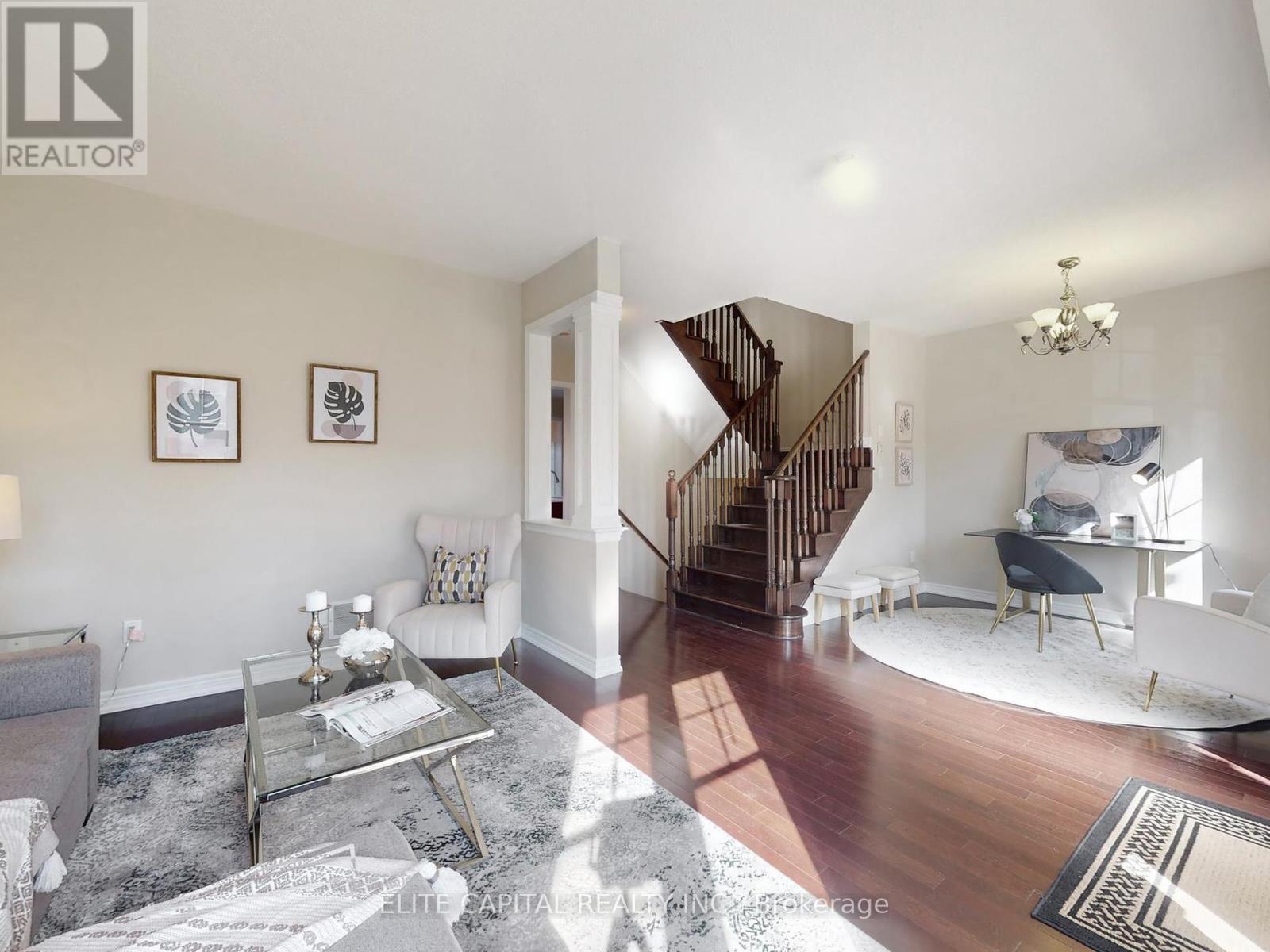 28 Ivory Silk Drive, Markham, Ontario  L6C 0G8 - Photo 7 - N12450940