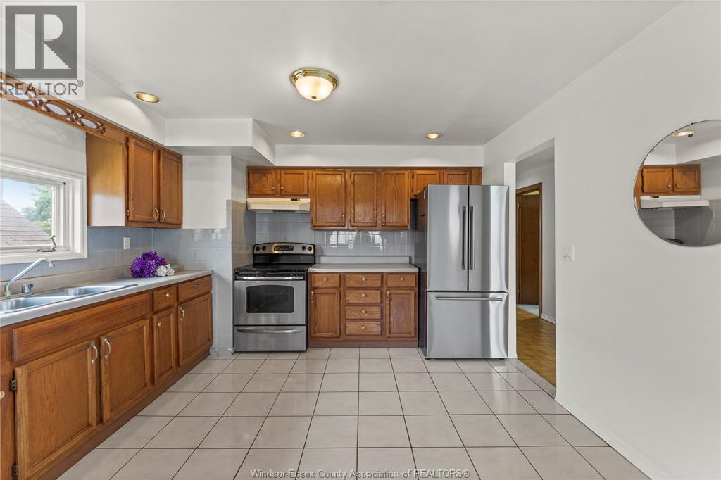 1637 Drouillard, Windsor, Ontario  N8Y 2S4 - Photo 17 - 25025536