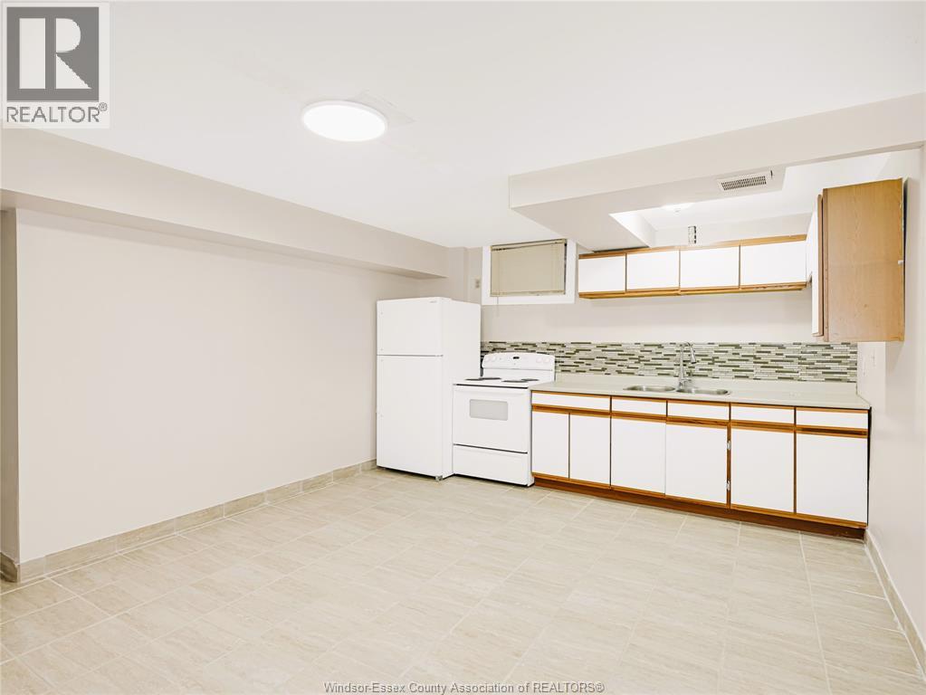 1637 Drouillard, Windsor, Ontario  N8Y 2S4 - Photo 33 - 25025536