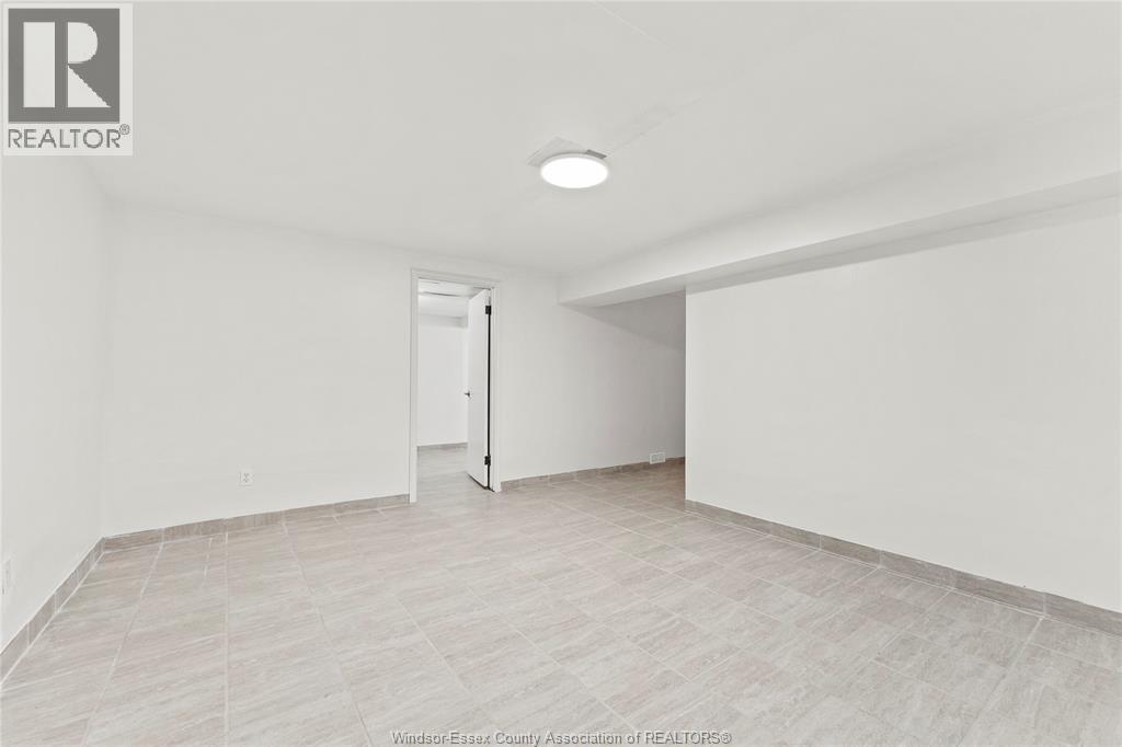 1637 Drouillard, Windsor, Ontario  N8Y 2S4 - Photo 34 - 25025536