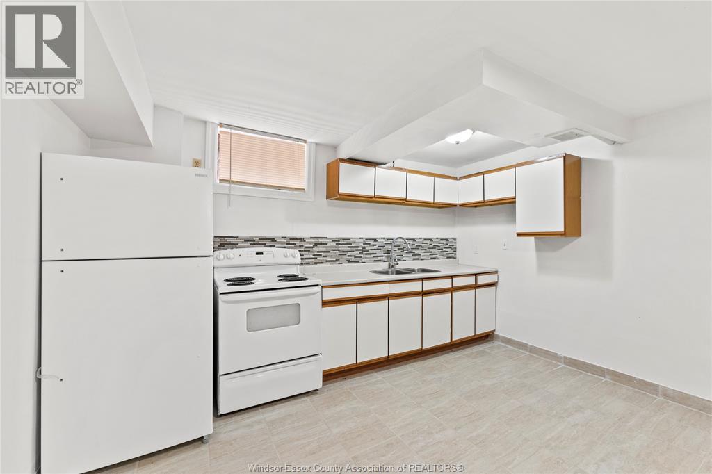 1637 Drouillard, Windsor, Ontario  N8Y 2S4 - Photo 32 - 25025536