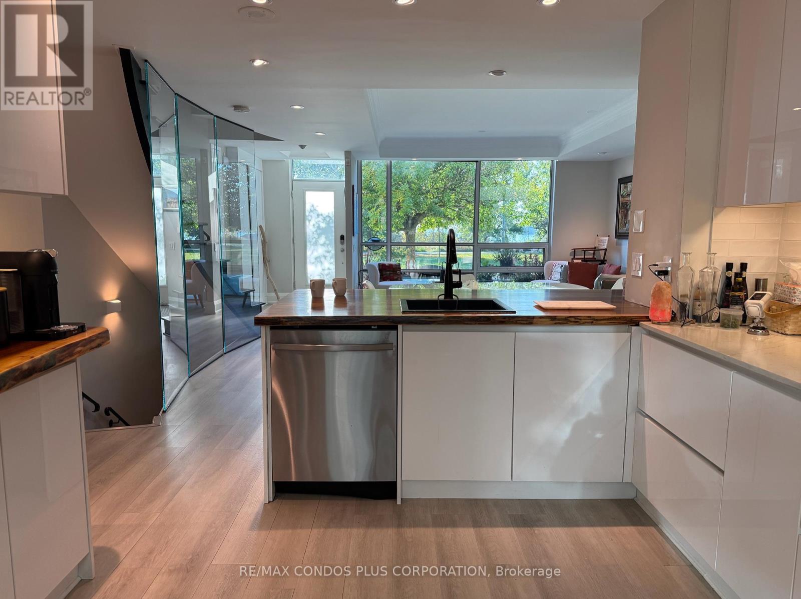 Th125 - 5 Marine Parade Drive, Toronto, Ontario  M8V 4B4 - Photo 7 - W12450937