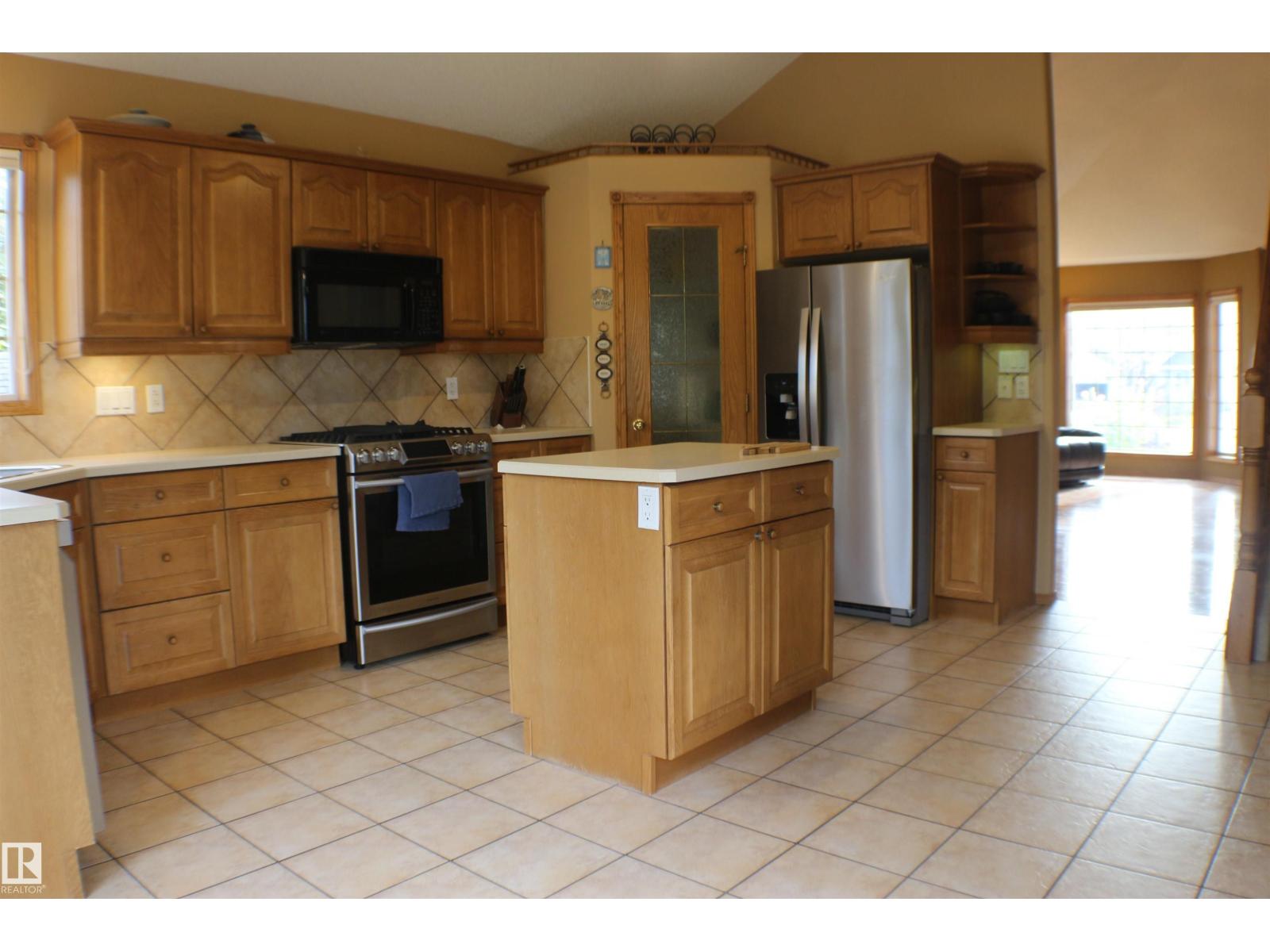 11 Escada Cl, St. Albert, Alberta  T8N 6X5 - Photo 6 - E4461256