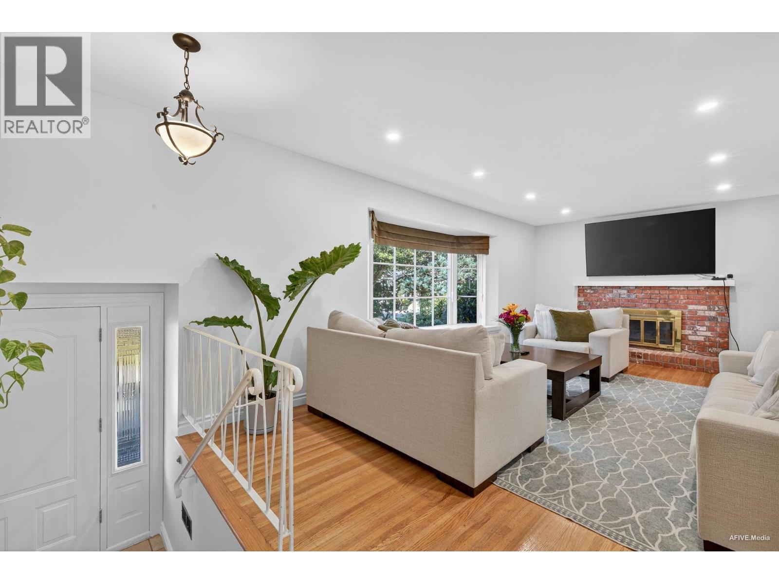 3380 Glasgow Street, Port Coquitlam, British Columbia  V3B 4K7 - Photo 8 - R3056366