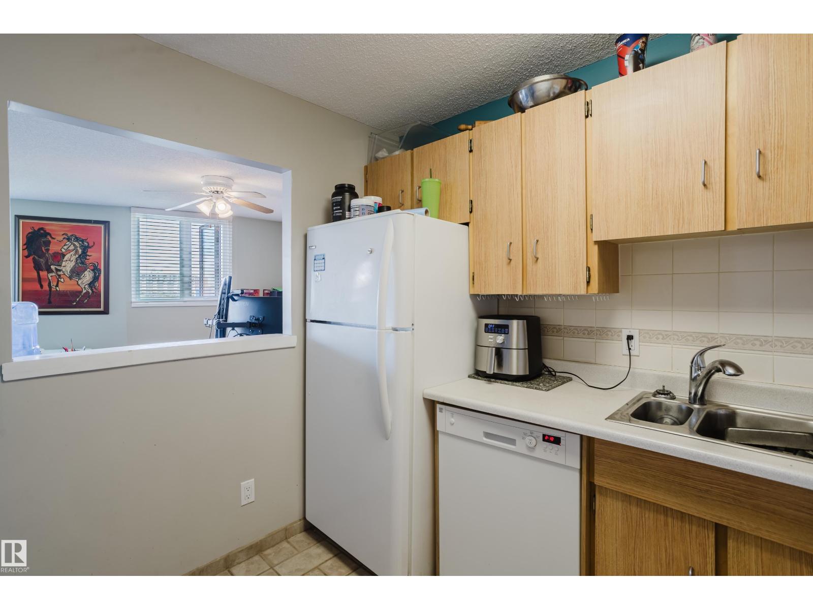 #903 9916 113 St Nw, Edmonton, Alberta  T5K 2N5 - Photo 34 - E4461257