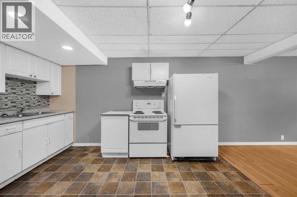 32 Fallingworth Place, Calgary, Alberta  T3J 1G5 - Photo 26 - A2248456