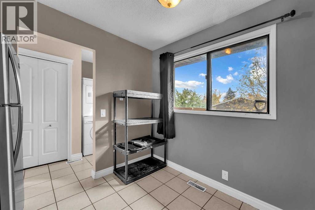 32 Fallingworth Place, Calgary, Alberta  T3J 1G5 - Photo 9 - A2248456