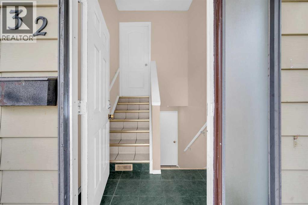 32 Fallingworth Place, Calgary, Alberta  T3J 1G5 - Photo 37 - A2248456
