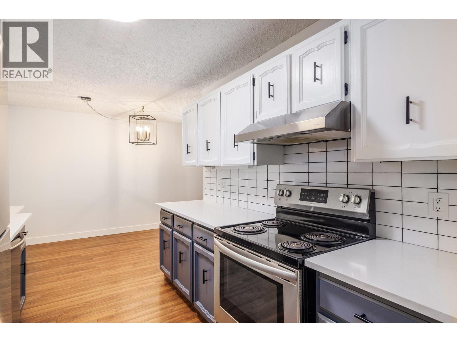 555 Rowcliffe Avenue Unit# 307, Kelowna, British Columbia