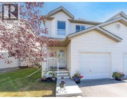 119 Mt Douglas Manor SE McKenzie Lake