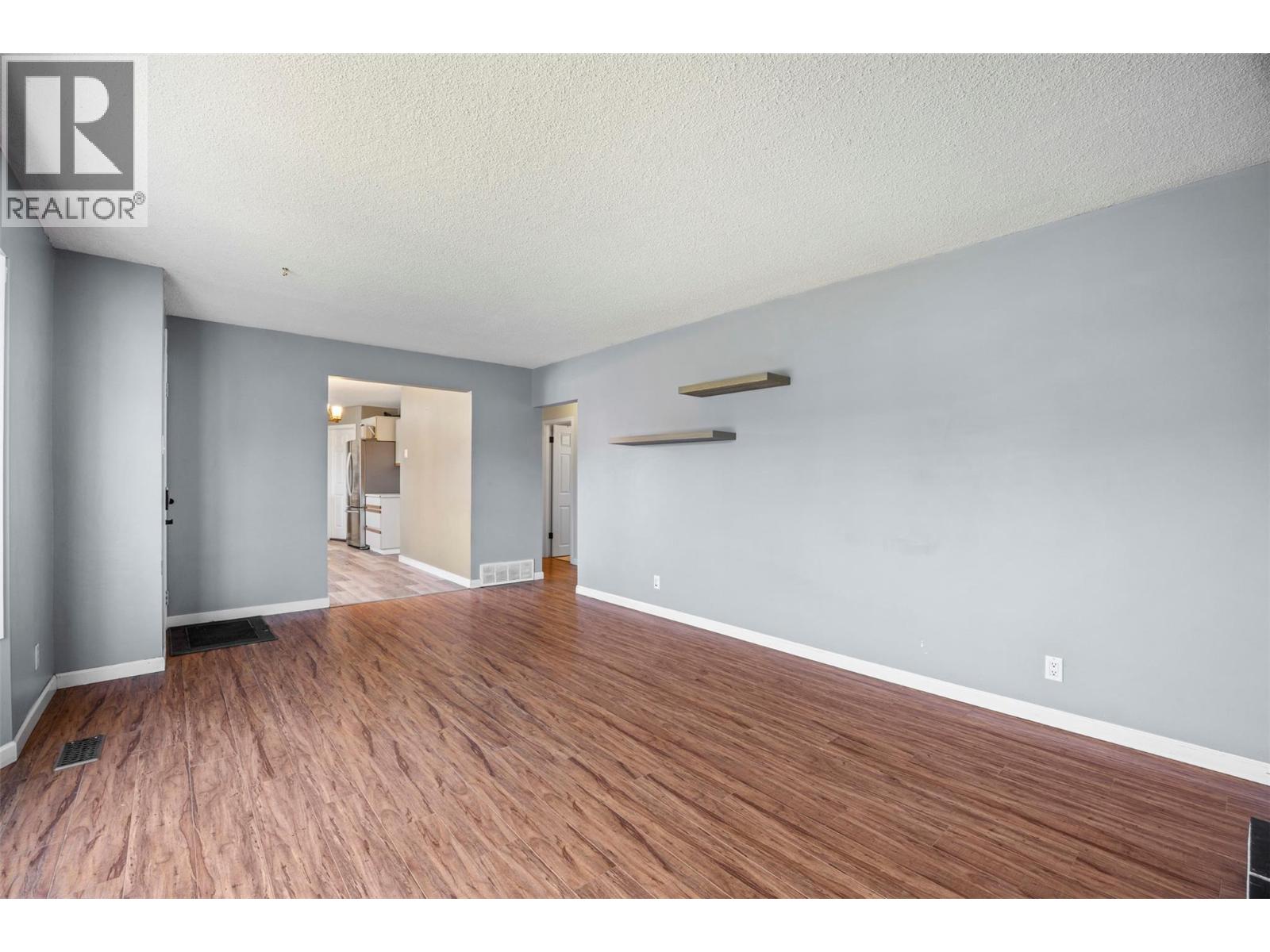 971 Kirkland Place, Kamloops, British Columbia  V2B 3Y7 - Photo 7 - 10363953