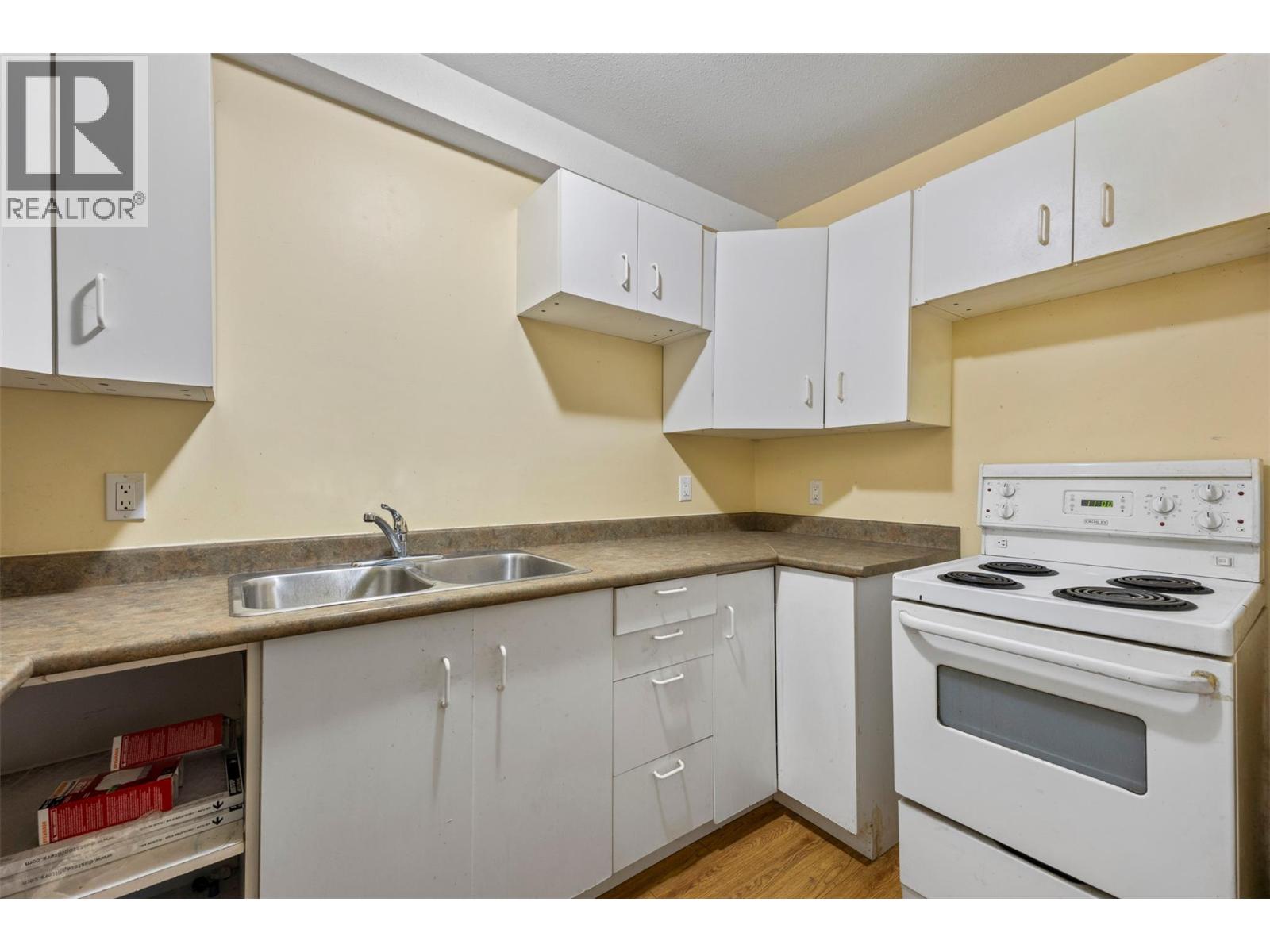 971 Kirkland Place, Kamloops, British Columbia  V2B 3Y7 - Photo 28 - 10363953