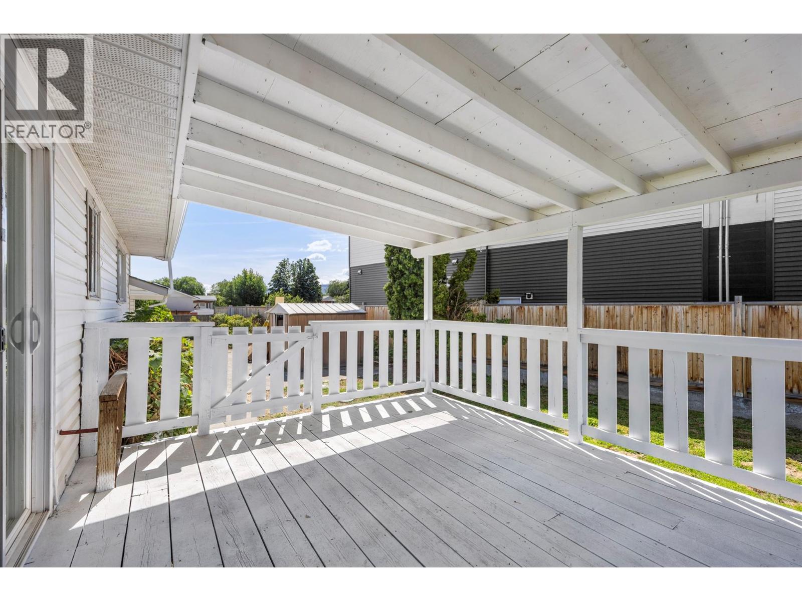 971 Kirkland Place, Kamloops, British Columbia  V2B 3Y7 - Photo 14 - 10363953