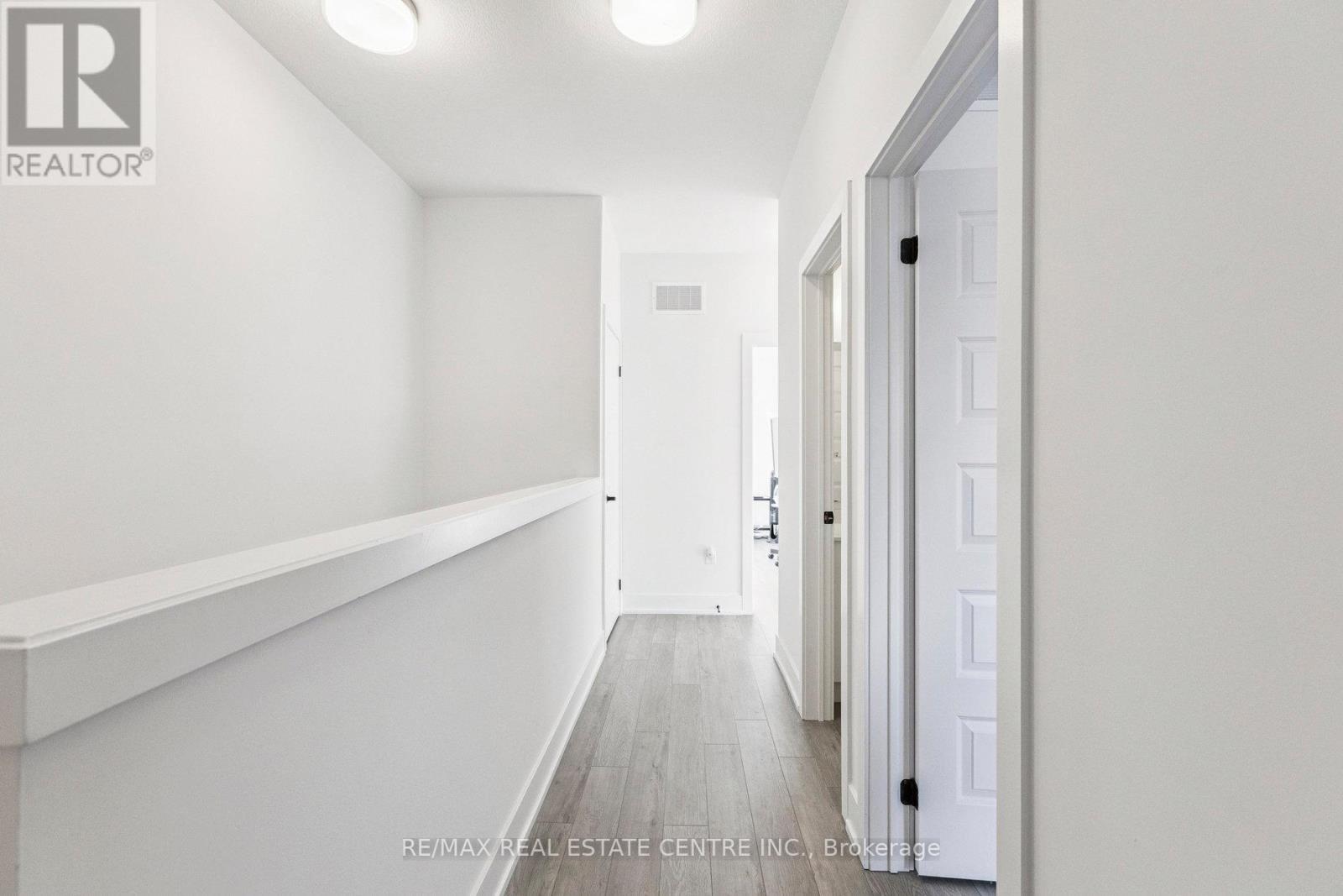 62 - 99 Roger Street, Waterloo, Ontario  N2J 0G1 - Photo 29 - X12450952