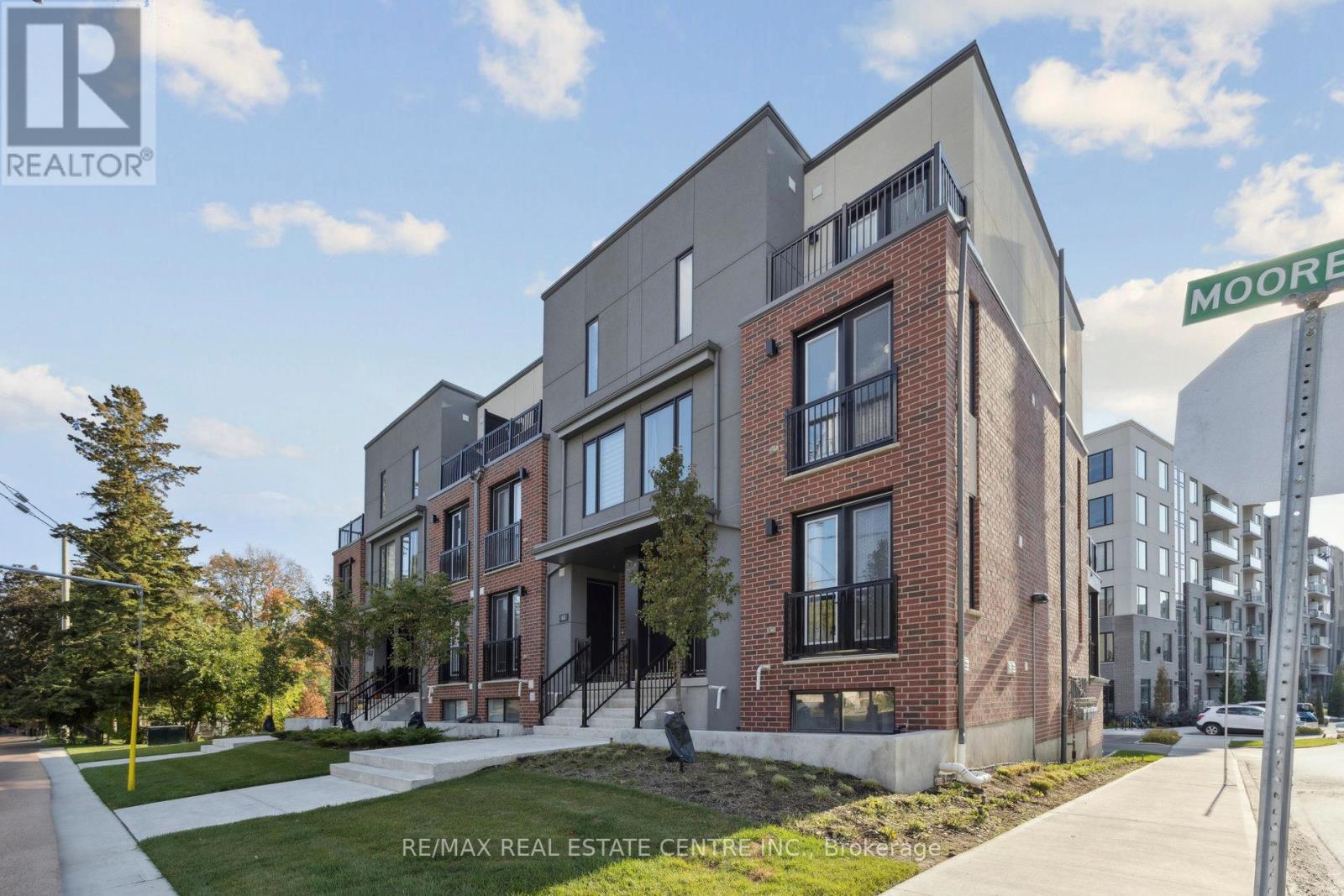 62 - 99 Roger Street, Waterloo, Ontario  N2J 0G1 - Photo 3 - X12450952