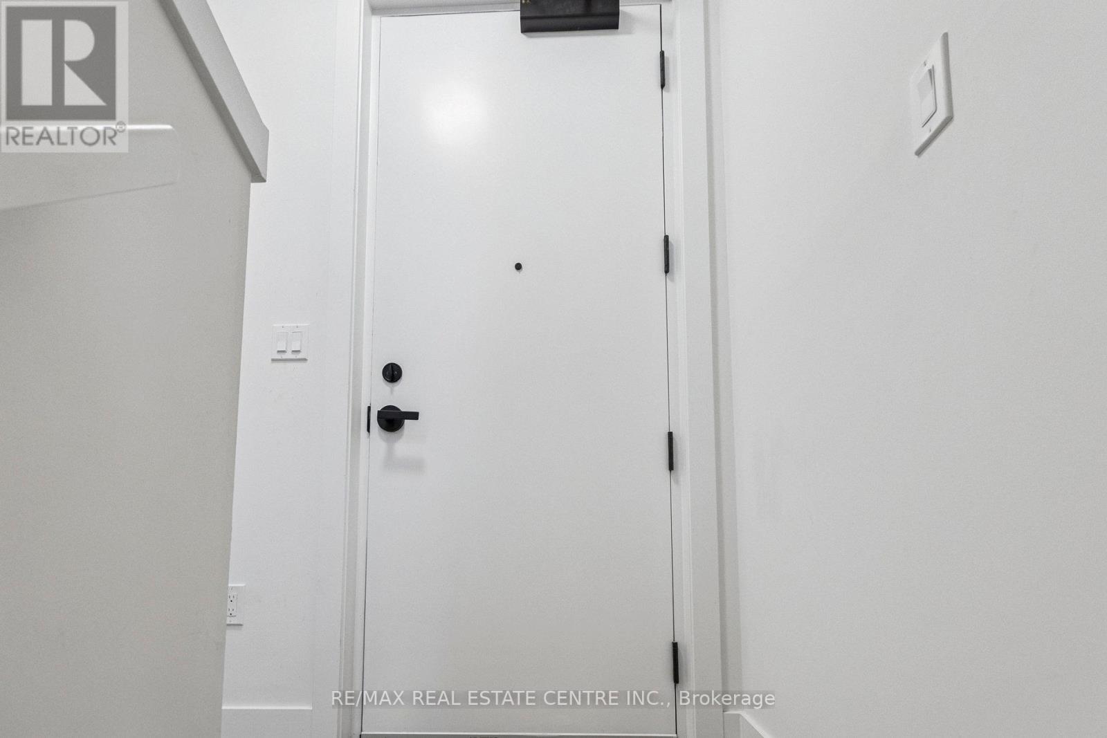 62 - 99 Roger Street, Waterloo, Ontario  N2J 0G1 - Photo 5 - X12450952