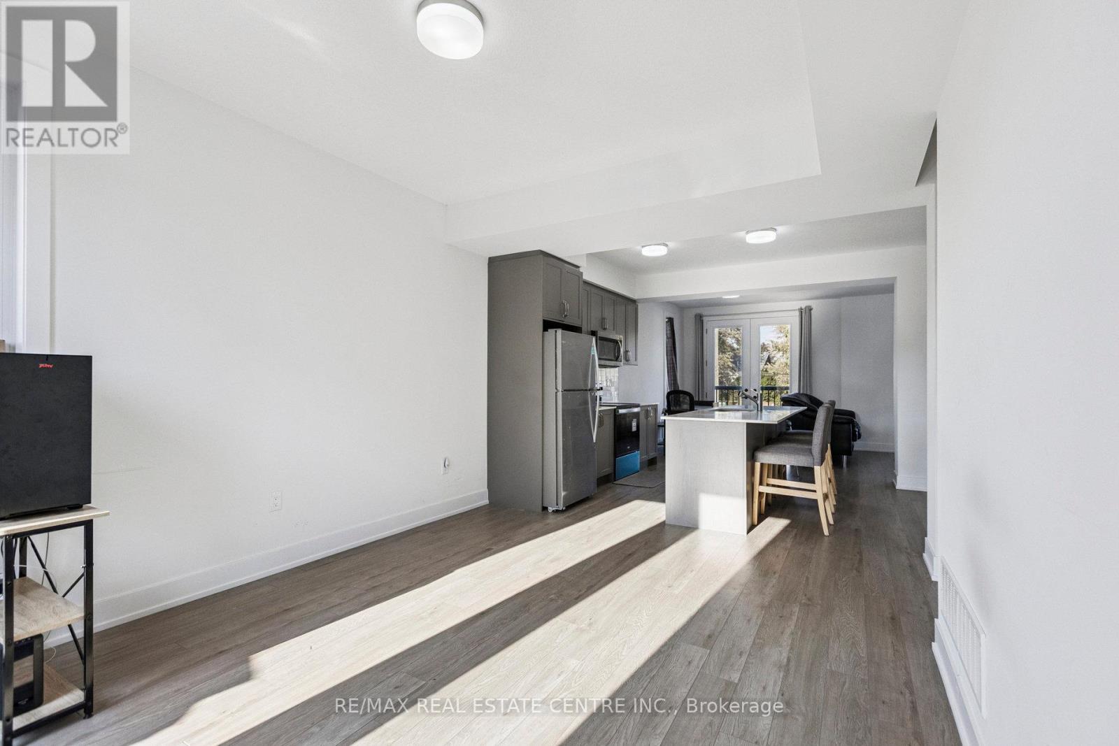 62 - 99 Roger Street, Waterloo, Ontario  N2J 0G1 - Photo 7 - X12450952
