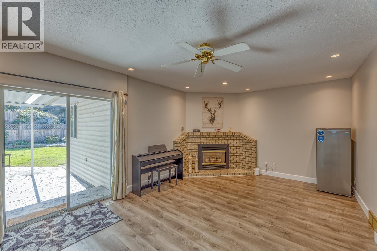 22970 126 Avenue, Maple Ridge, British Columbia  V2X 0S7 - Photo 3 - R3056222