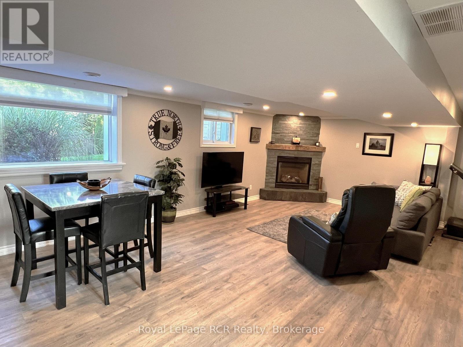 251 Pearson Street, Meaford, Ontario  N4L 1L6 - Photo 43 - X12448602