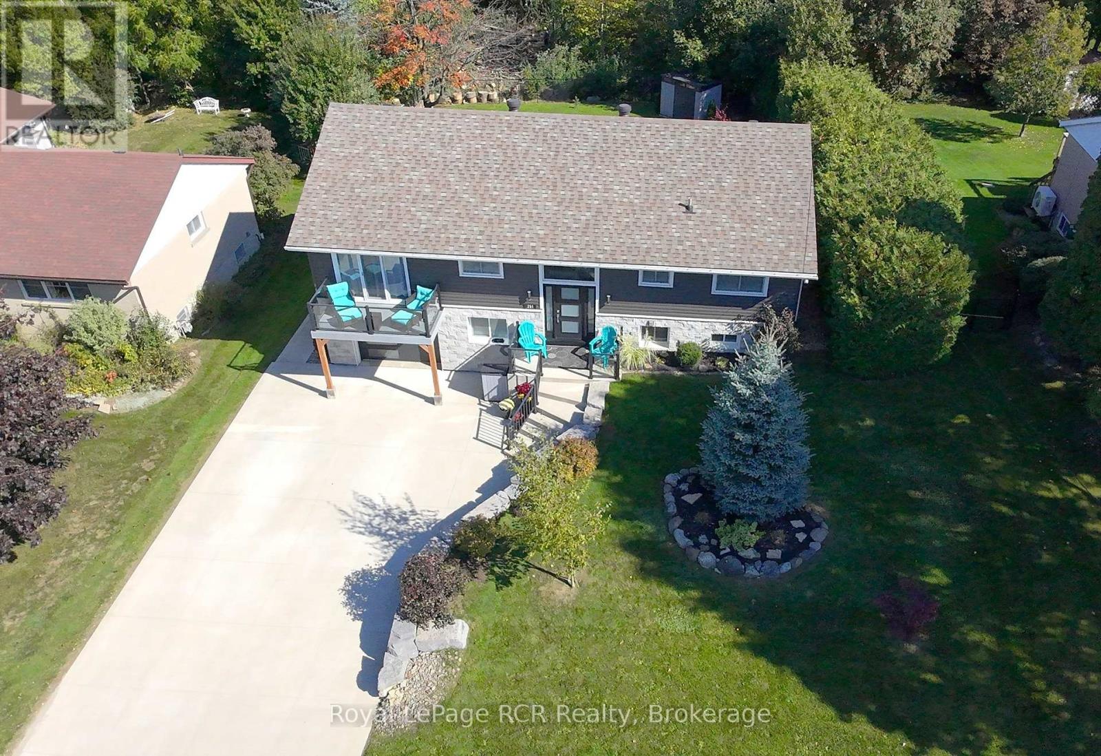 251 Pearson Street, Meaford, Ontario  N4L 1L6 - Photo 4 - X12448602