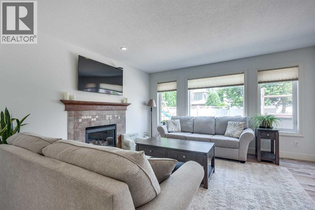 47 Aldrich Close, Red Deer, Alberta  T4R 3R5 - Photo 6 - A2229566