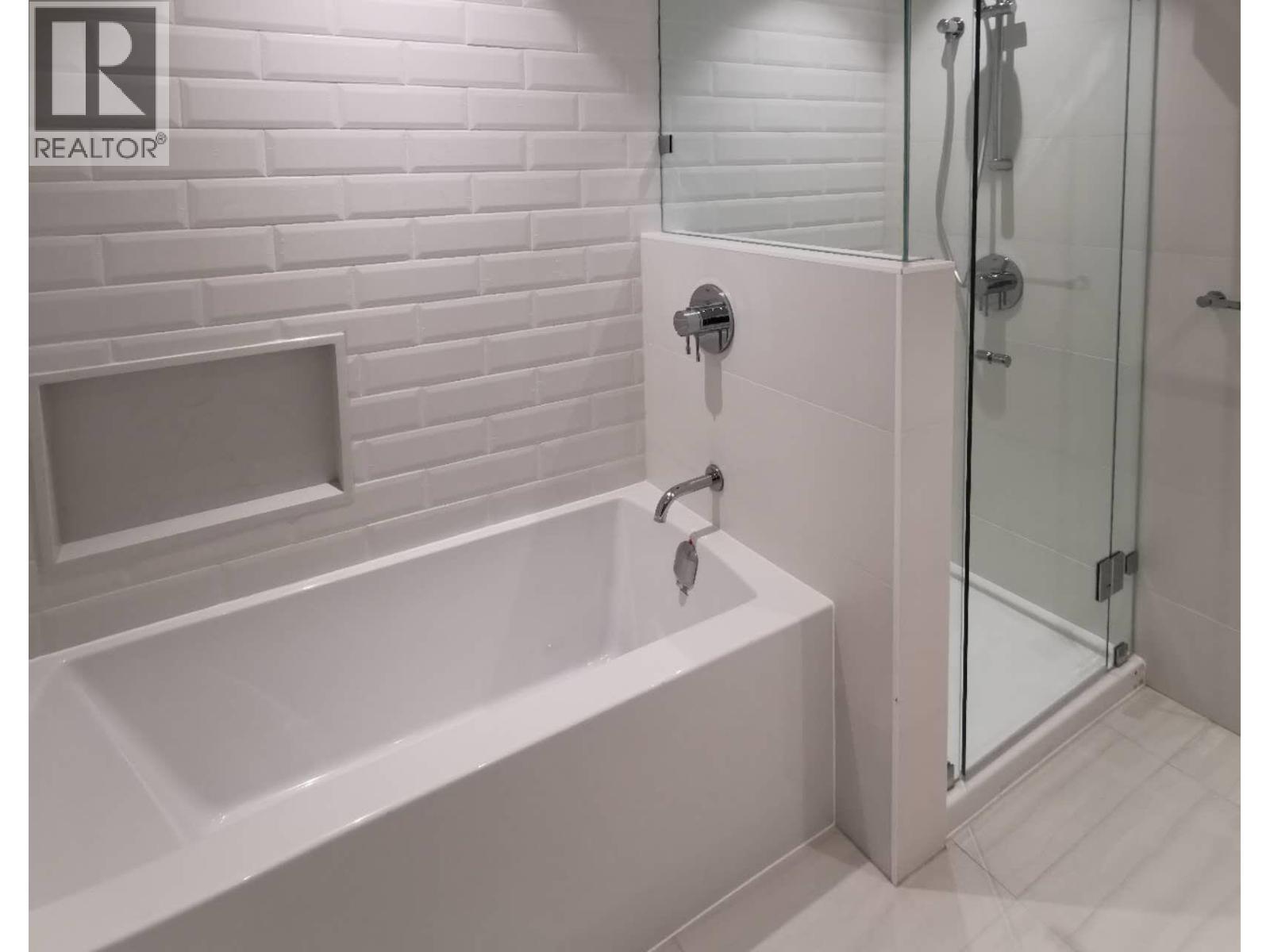 1204 1045 Austin Avenue, Coquitlam, British Columbia  V3K 0G9 - Photo 10 - R3056267