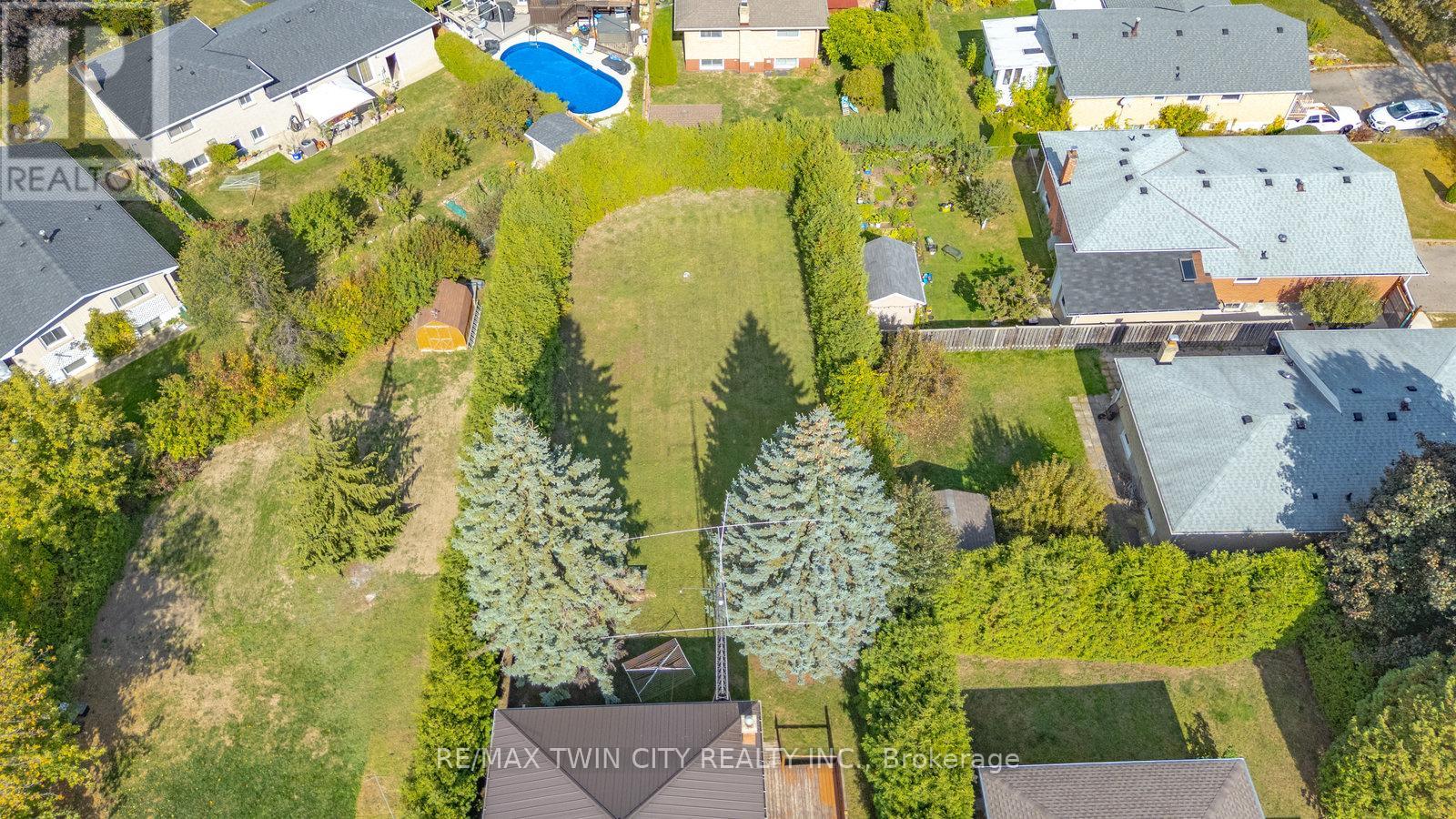 6 Ventnor Court, Brantford, Ontario  N3R 6L8 - Photo 35 - X12450969