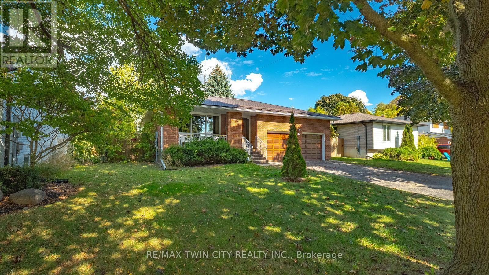 6 Ventnor Court, Brantford, Ontario  N3R 6L8 - Photo 4 - X12450969