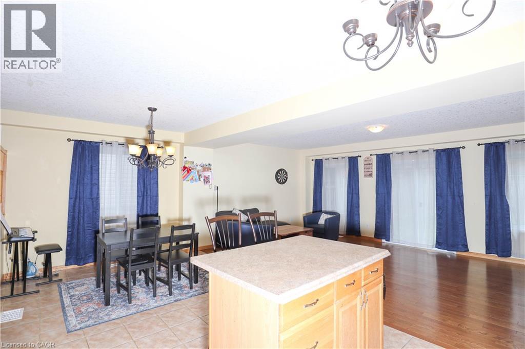 633 Violet Street, Waterloo, Ontario  N2V 2V9 - Photo 10 - 40777420
