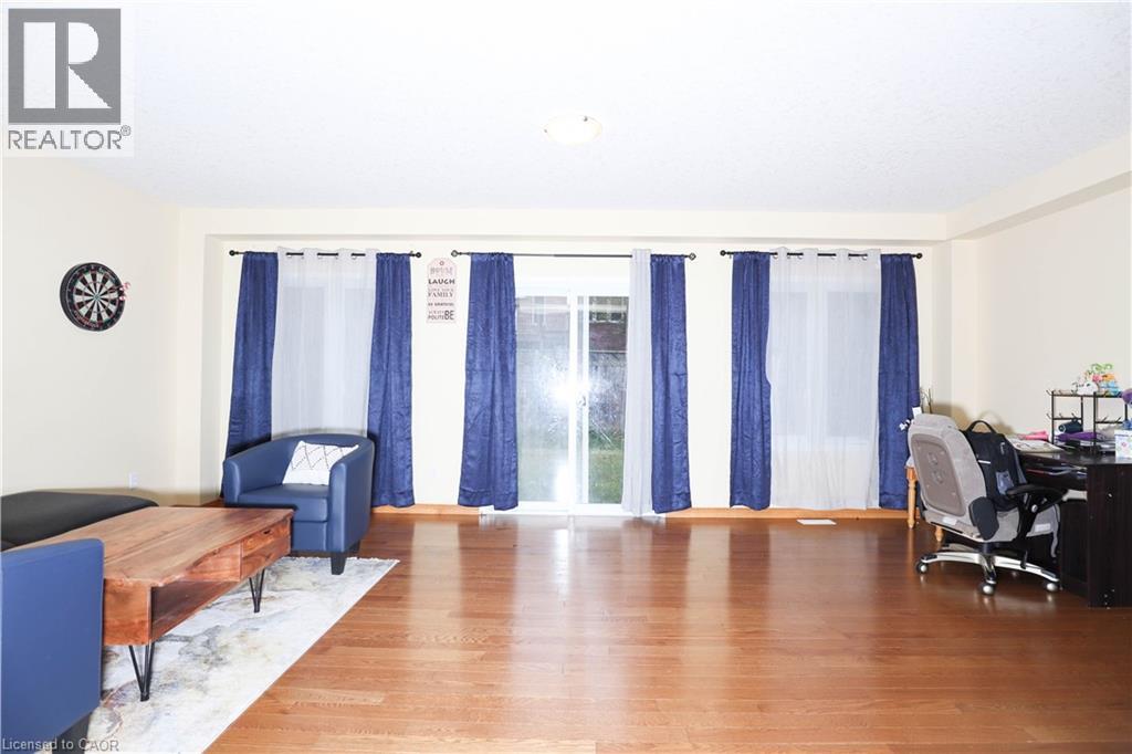 633 Violet Street, Waterloo, Ontario  N2V 2V9 - Photo 16 - 40777420