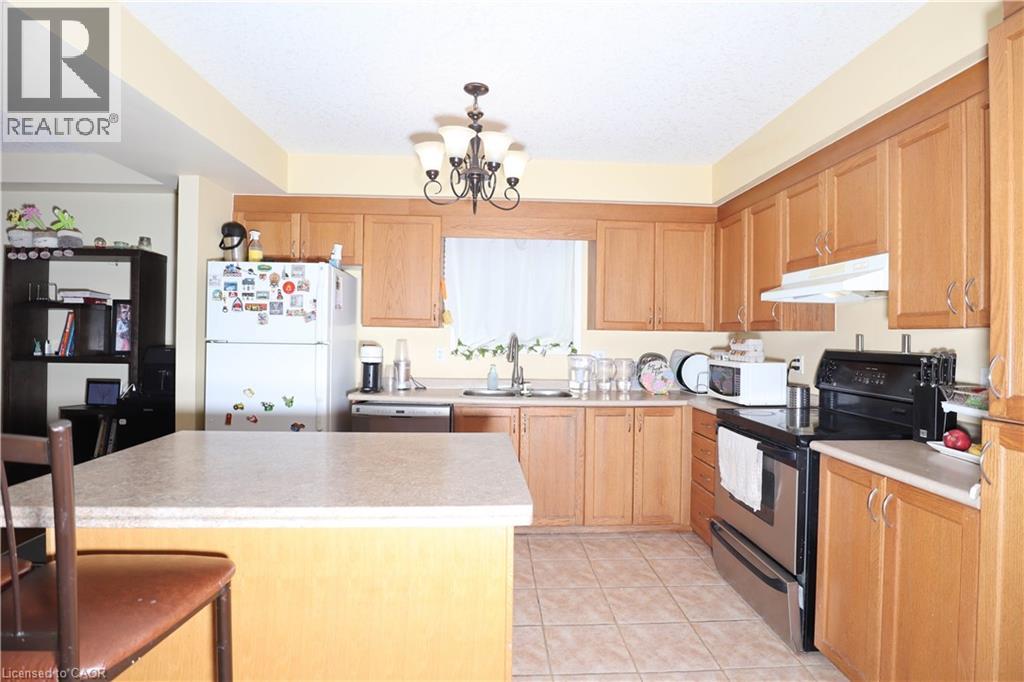 633 Violet Street, Waterloo, Ontario  N2V 2V9 - Photo 17 - 40777420
