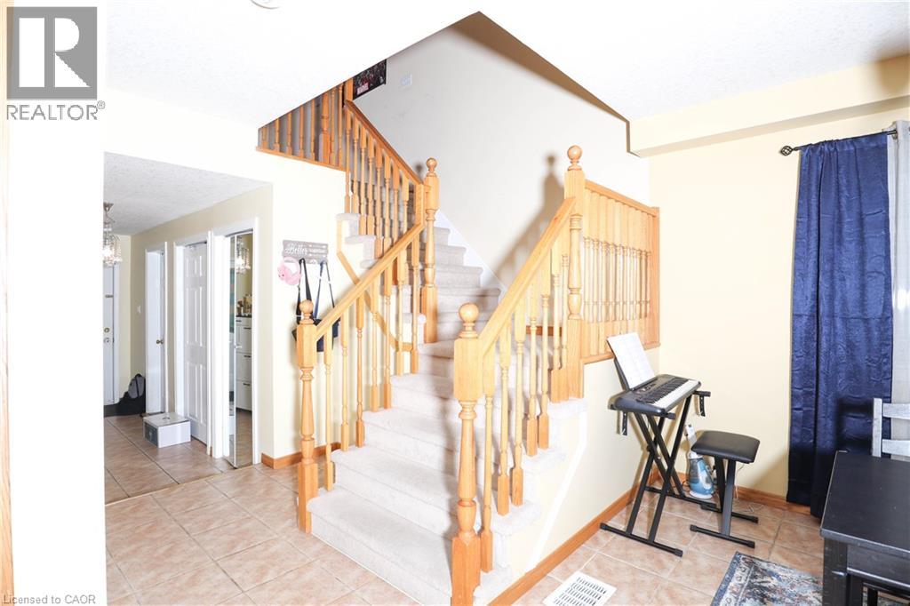 633 Violet Street, Waterloo, Ontario  N2V 2V9 - Photo 19 - 40777420