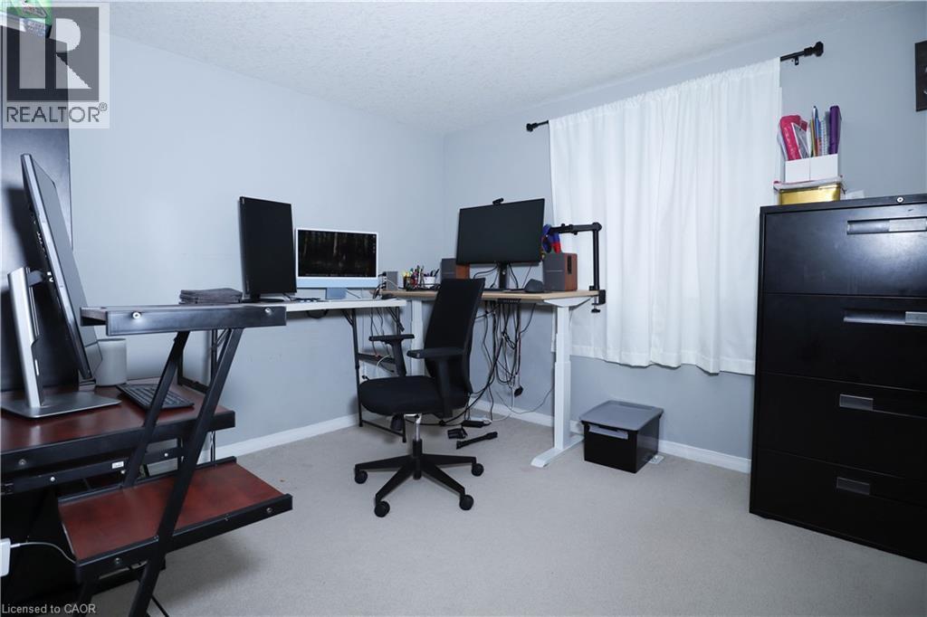 633 Violet Street, Waterloo, Ontario  N2V 2V9 - Photo 29 - 40777420