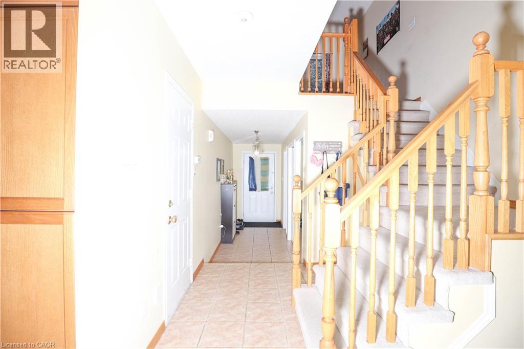 633 Violet Street, Waterloo, Ontario  N2V 2V9 - Photo 5 - 40777420