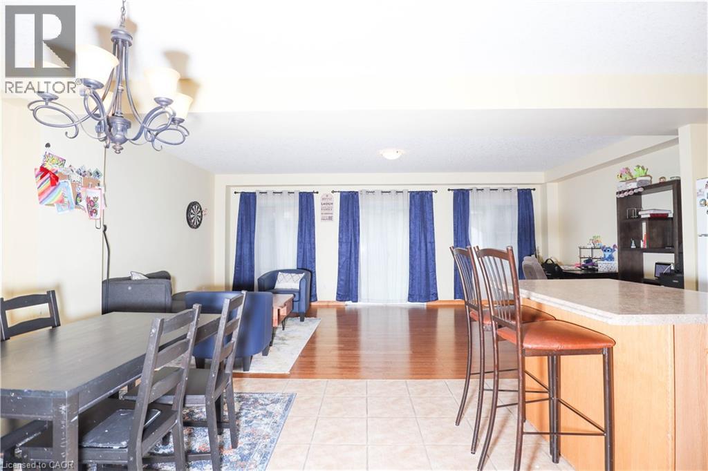 633 Violet Street, Waterloo, Ontario  N2V 2V9 - Photo 9 - 40777420