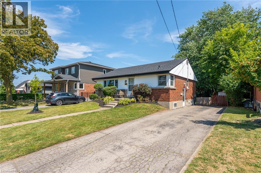 309 East 45th Street, Hamilton, Ontario  L8T 3K7 - Photo 2 - 40777398