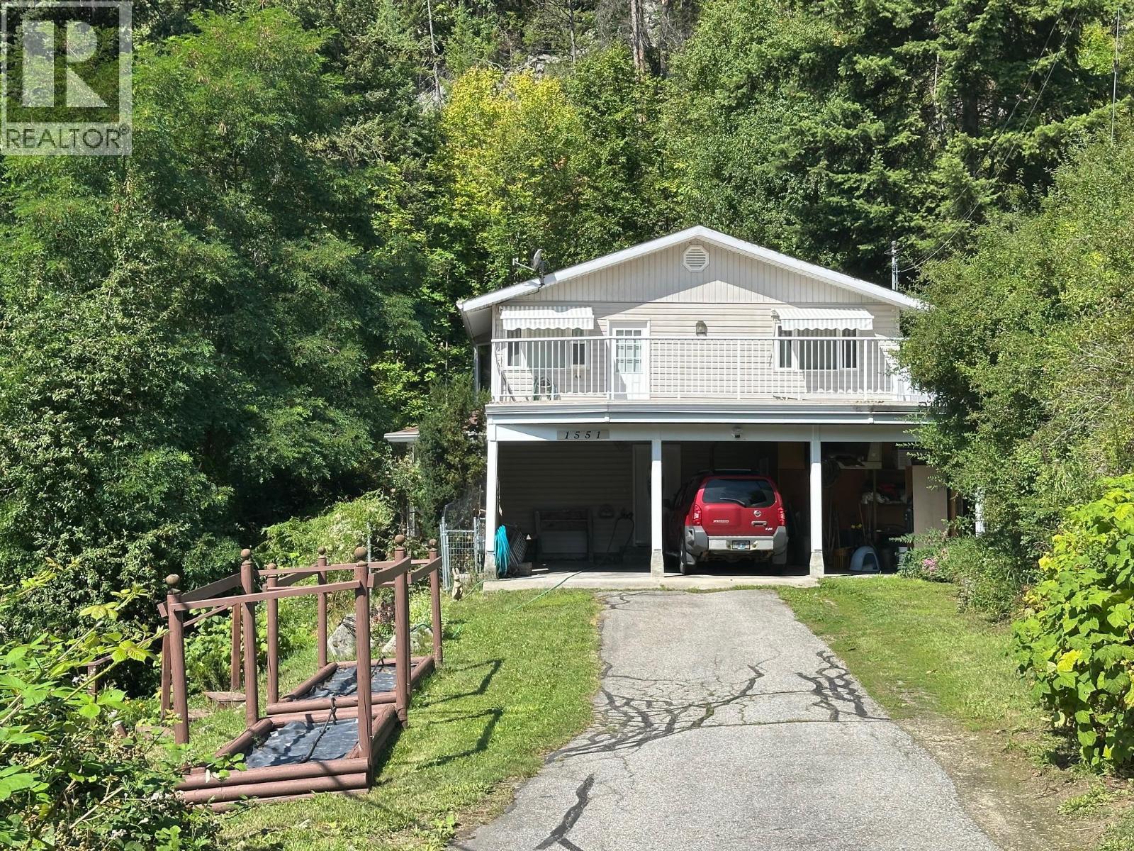 1551 Nasookin Road, Nelson, British Columbia  V1L 6J6 - Photo 2 - 10357532