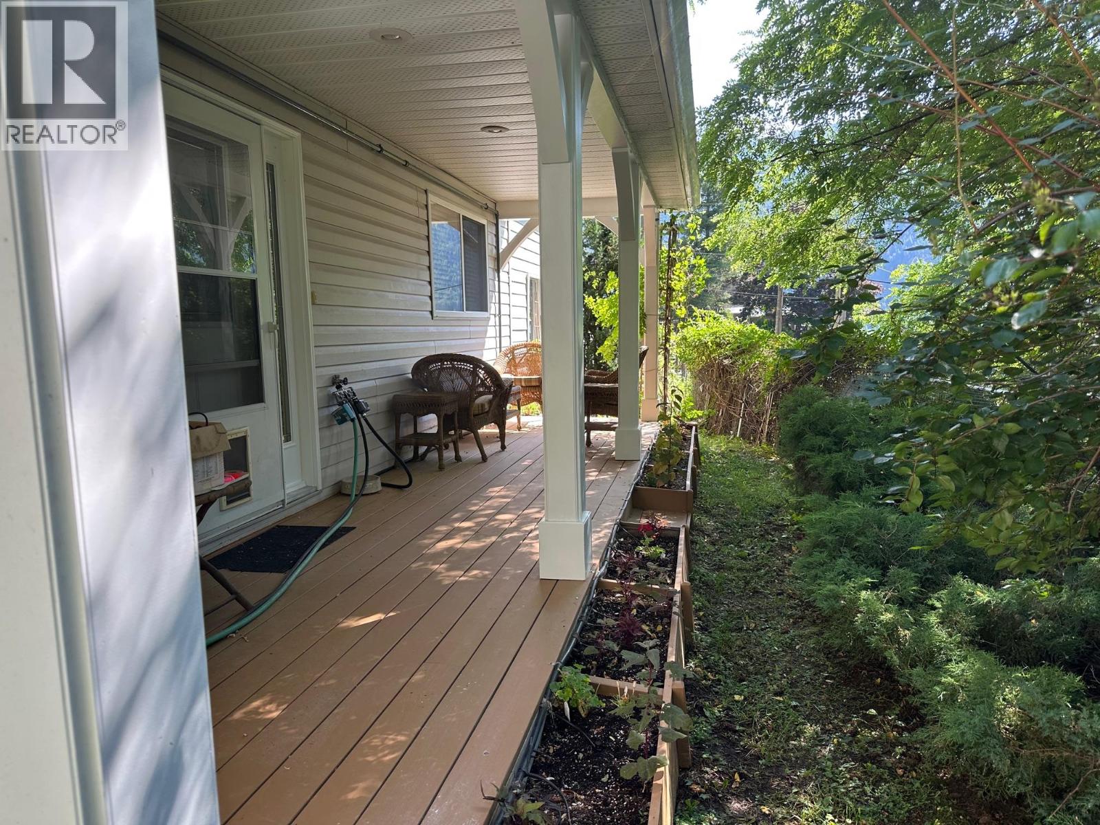 1551 Nasookin Road, Nelson, British Columbia  V1L 6J6 - Photo 10 - 10357532