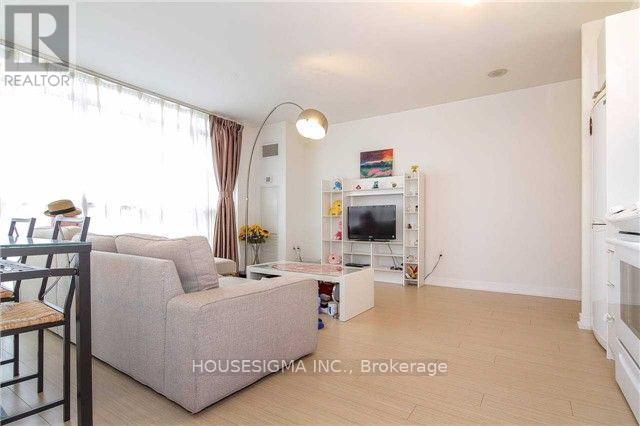 1032 - 15 Iceboat Terrace, Toronto, Ontario  M5V 4A5 - Photo 11 - C12450972