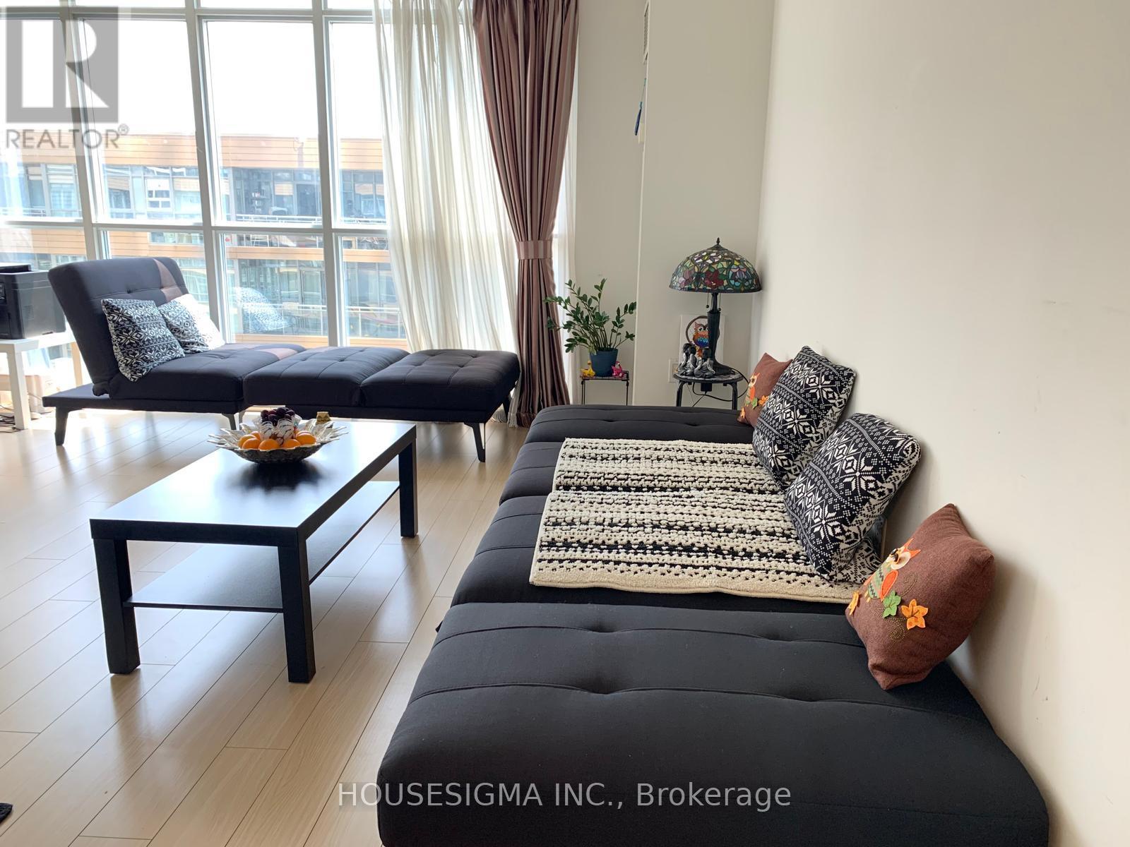 1032 - 15 Iceboat Terrace, Toronto, Ontario  M5V 4A5 - Photo 5 - C12450972