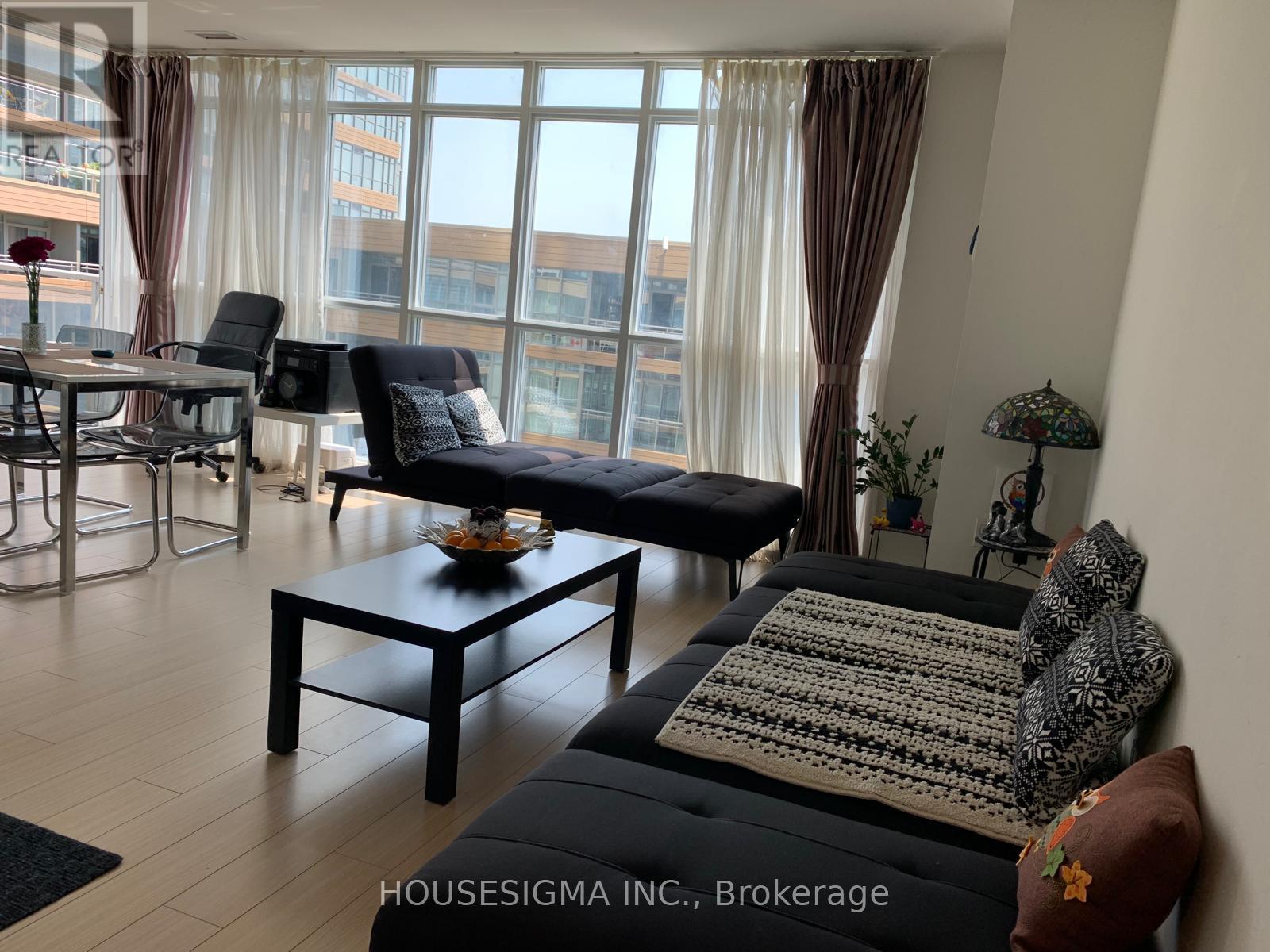 1032 - 15 Iceboat Terrace, Toronto, Ontario  M5V 4A5 - Photo 6 - C12450972