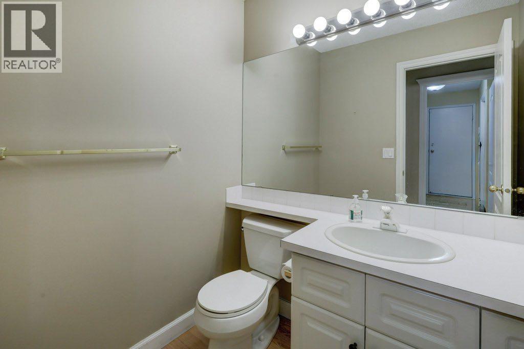 204 Silver Creek Mews Nw, Calgary, Alberta  T3B 5L1 - Photo 21 - A2260595