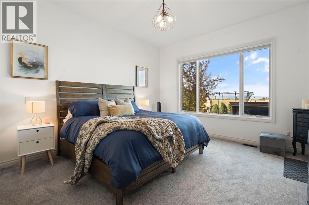 7 Rockcliff Landing Nw, Calgary, Alberta  T3G 5Z5 - Photo 9 - A2262383