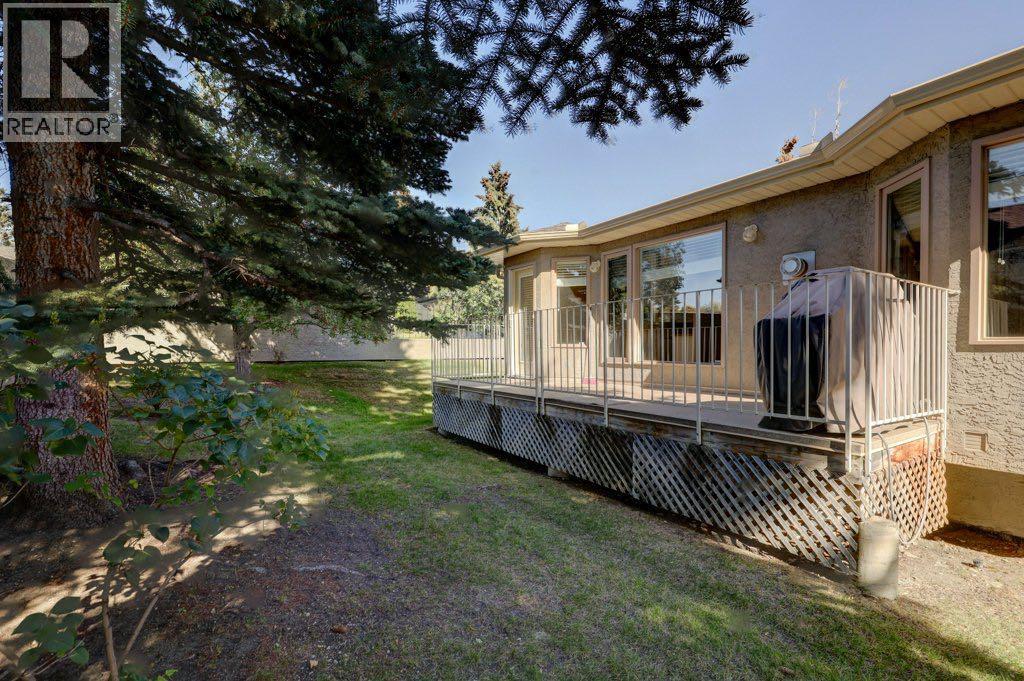 204 Silver Creek Mews Nw, Calgary, Alberta  T3B 5L1 - Photo 33 - A2260595