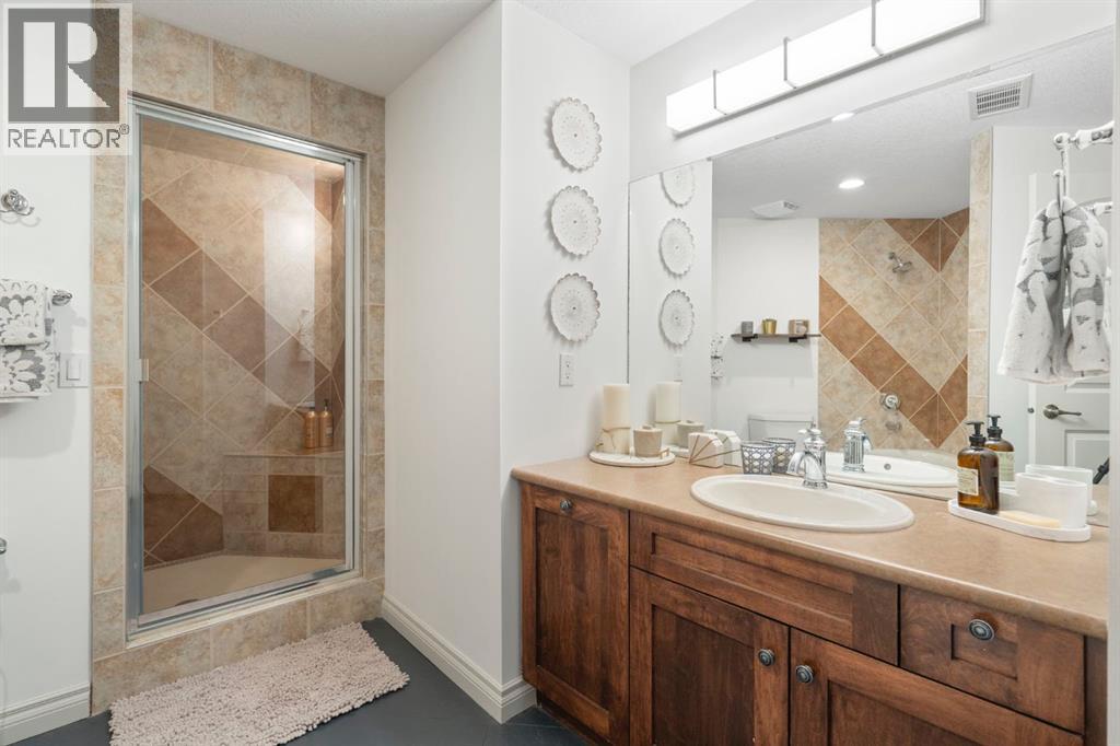 7 Rockcliff Landing Nw, Calgary, Alberta  T3G 5Z5 - Photo 20 - A2262383