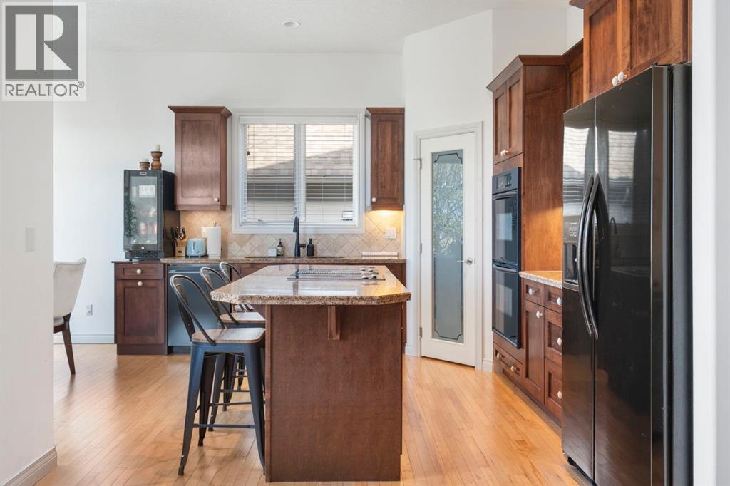 7 Rockcliff Landing Nw, Calgary, Alberta  T3G 5Z5 - Photo 7 - A2262383