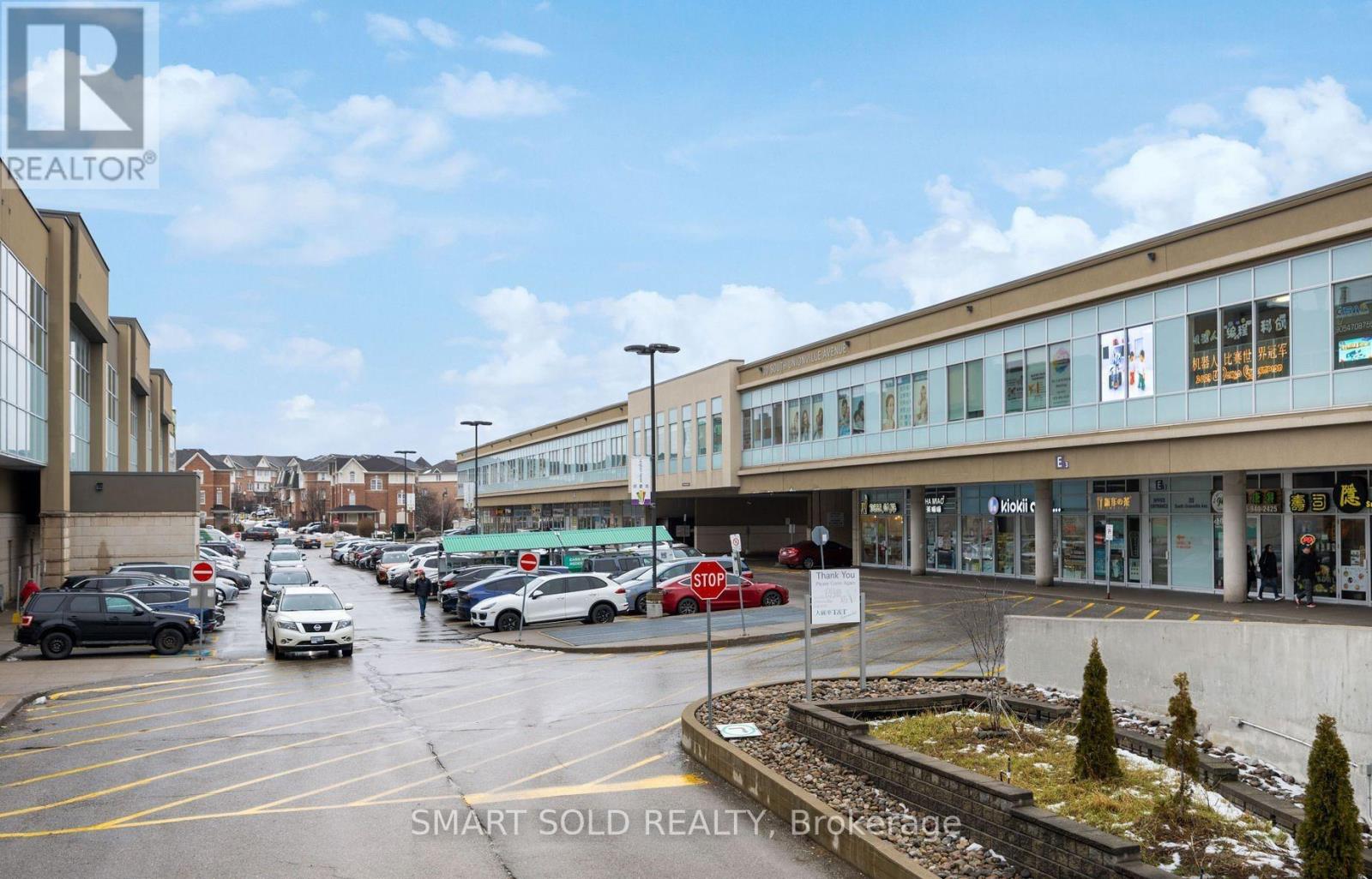 1069 - 8321 Kennedy Road, Markham, Ontario  L3T 5T5 - Photo 8 - N12450973