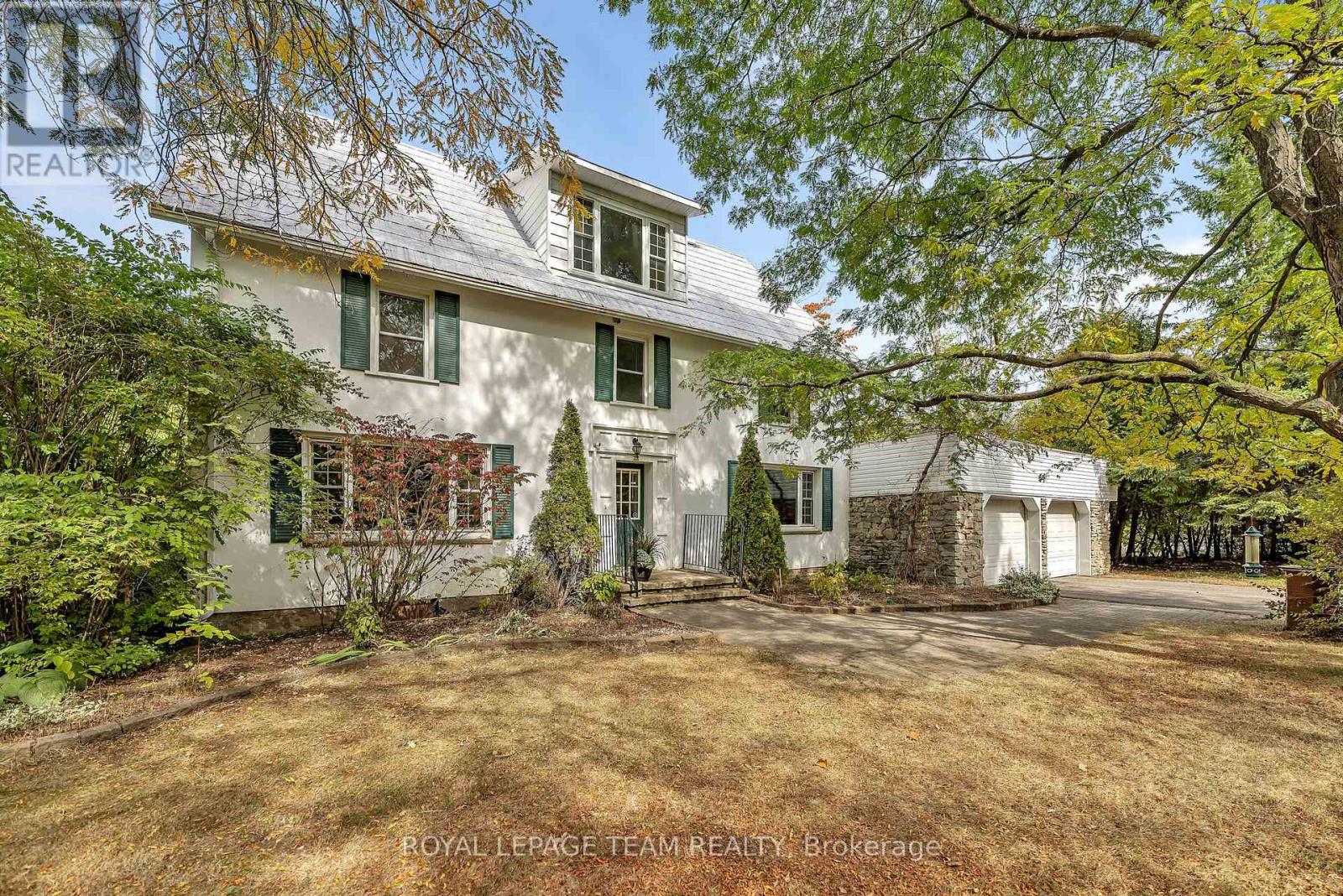 2307 SCRIVENS DRIVE, Ottawa, Ontario