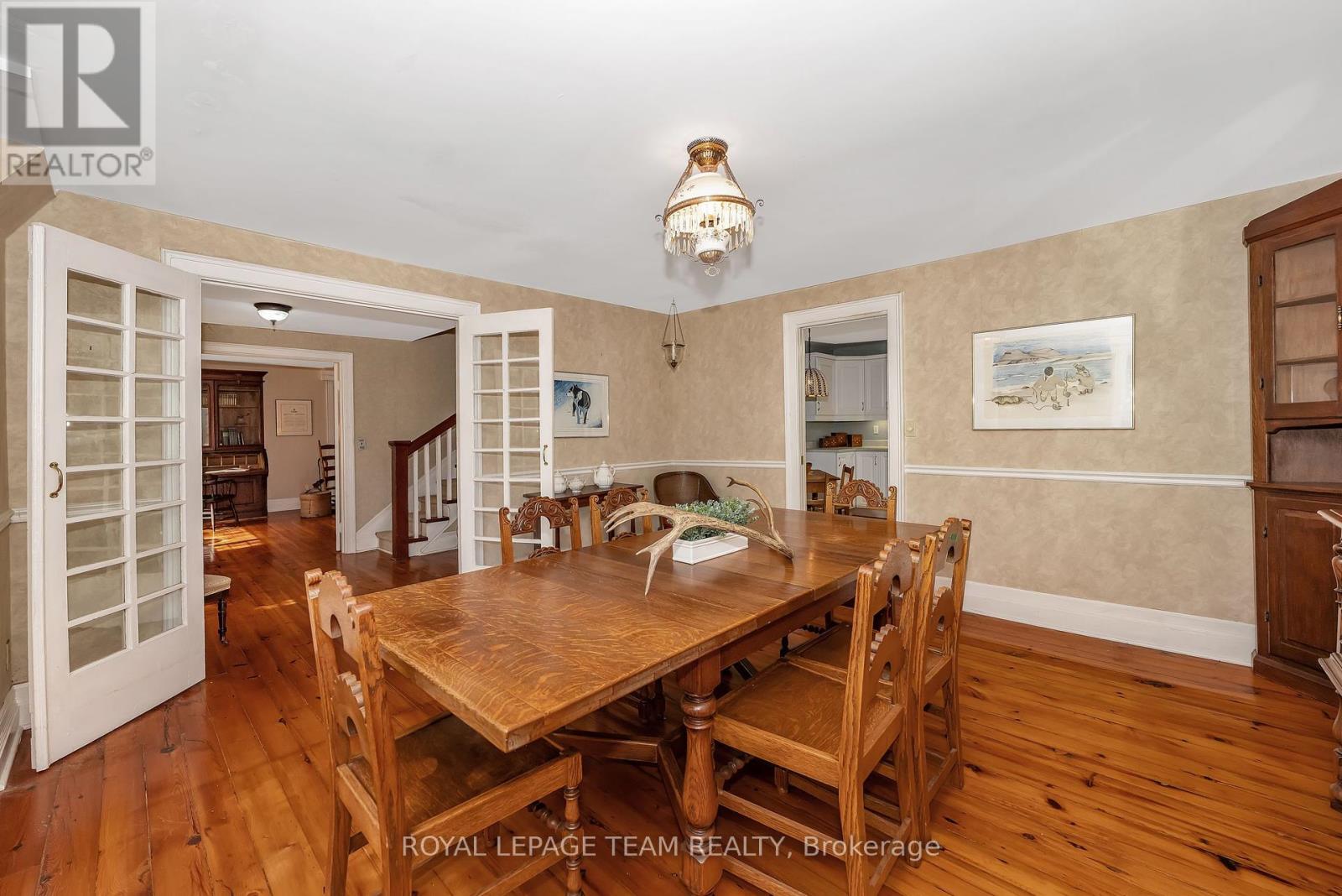 2307 Scrivens Drive, Ottawa, Ontario  K0A 2P0 - Photo 12 - X12451009