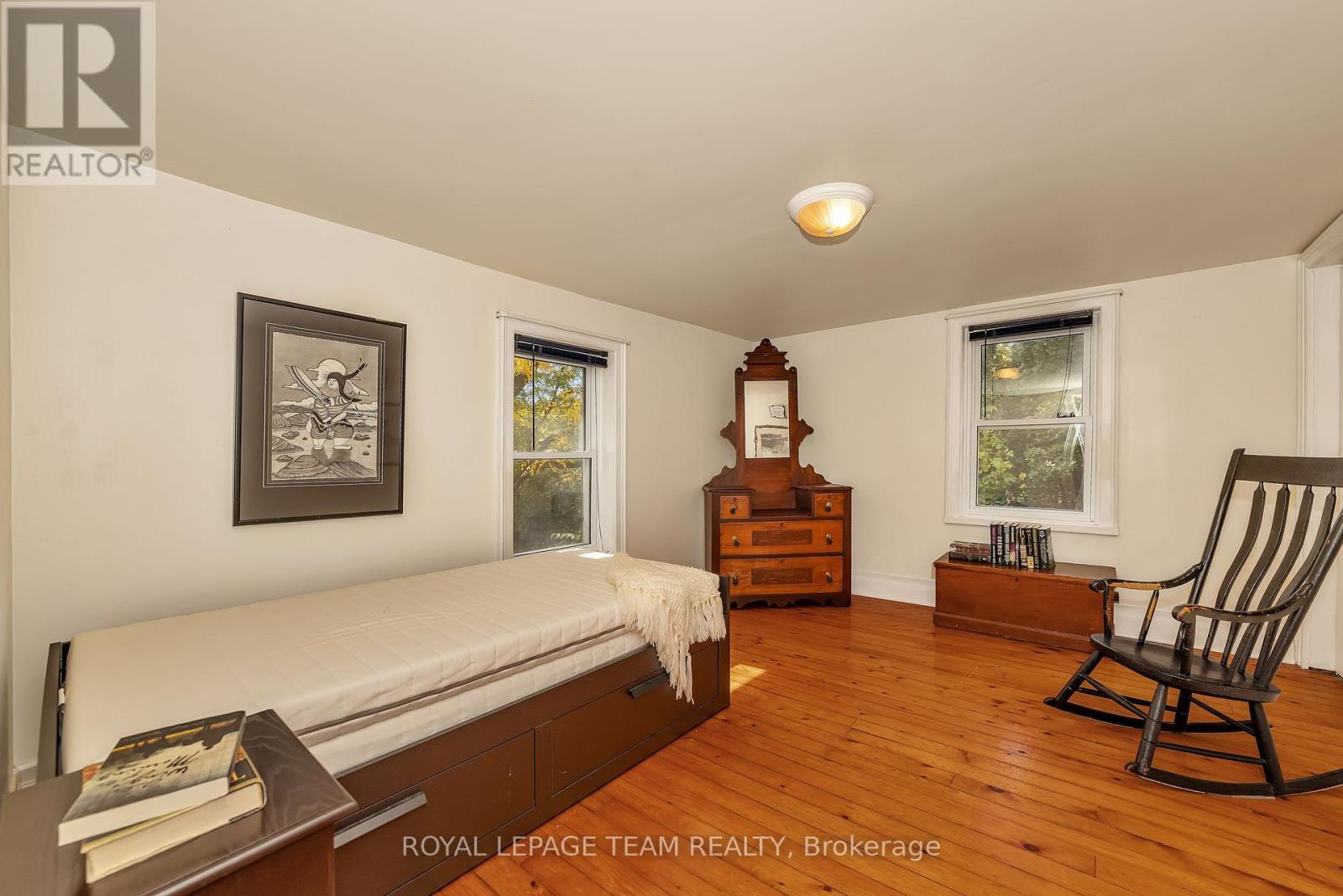 2307 Scrivens Drive, Ottawa, Ontario  K0A 2P0 - Photo 20 - X12451009